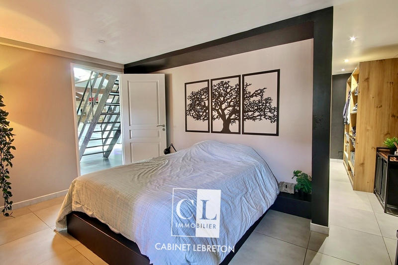 Loft - 174 m² - 4 pièces