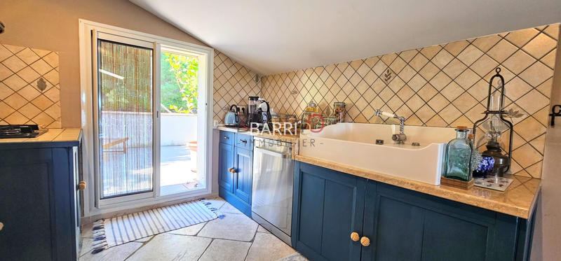 Villa - 254 m² - 10 pièces