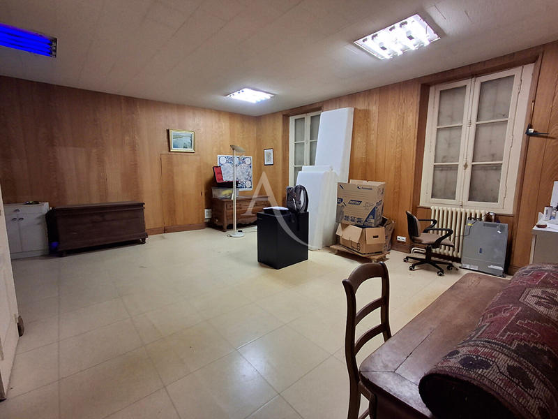 Maison - 344 m² - 10 pièces