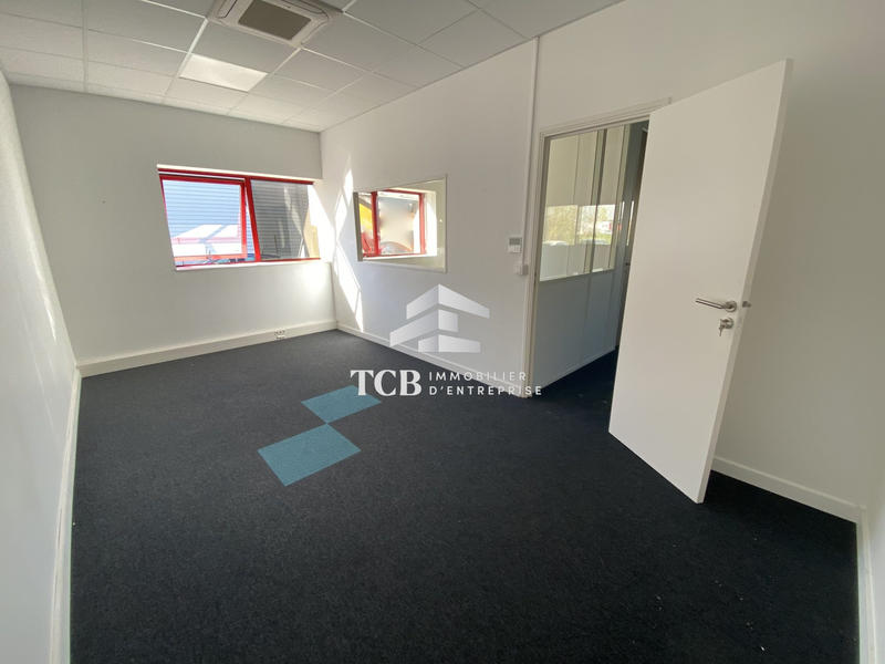 Local d'activités - 174 m²