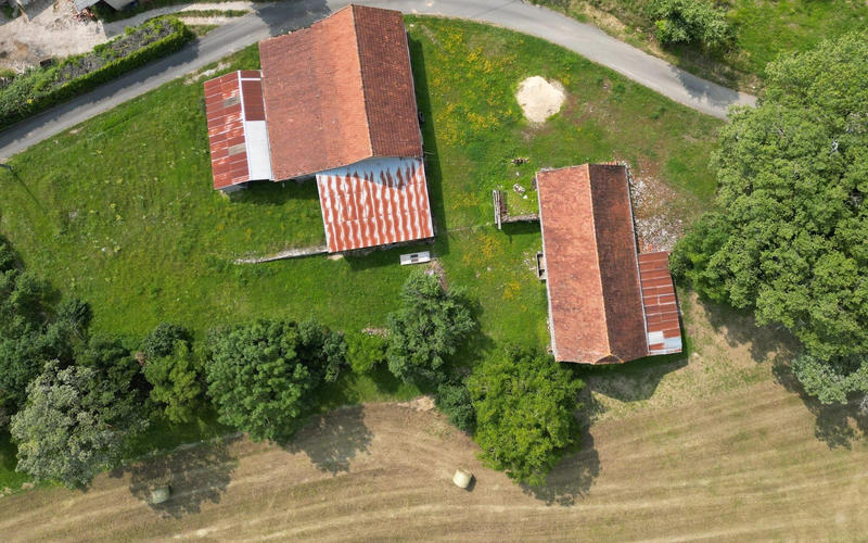 Maison - 326 m² - 3 pièces