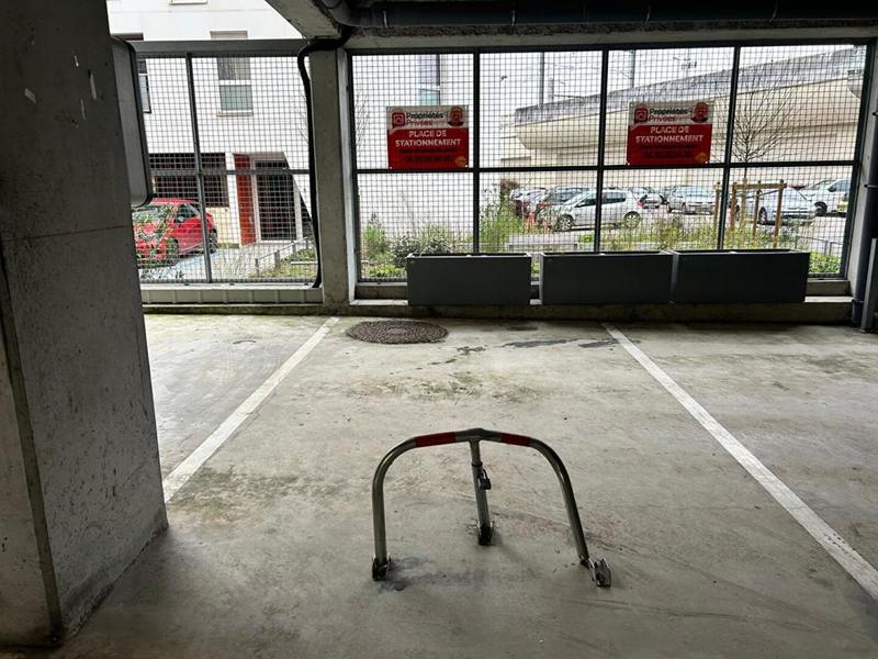 Parking / Garage - 11 m²