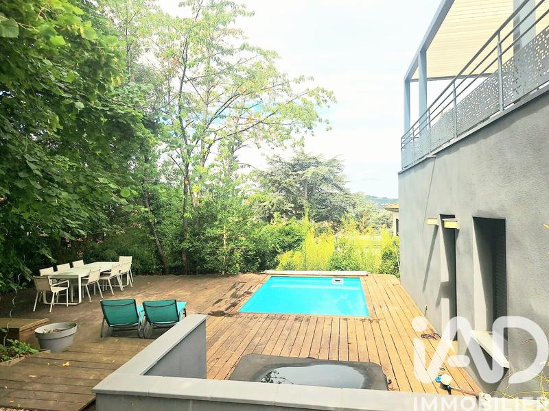 Maison - 150 m² - 5 pièces