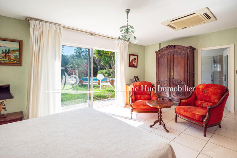 Maison - 256 m² - 7 pièces