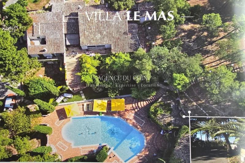 Propriété - 1 500 m² - 50 pièces