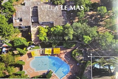 Propriété - 1 500 m² - 50 pièces