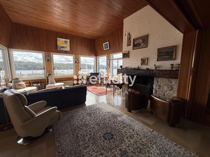 Maison - 200 m² - 7 pièces