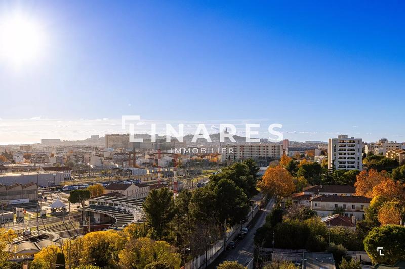 Appartement - 80 m² - 3 pièces