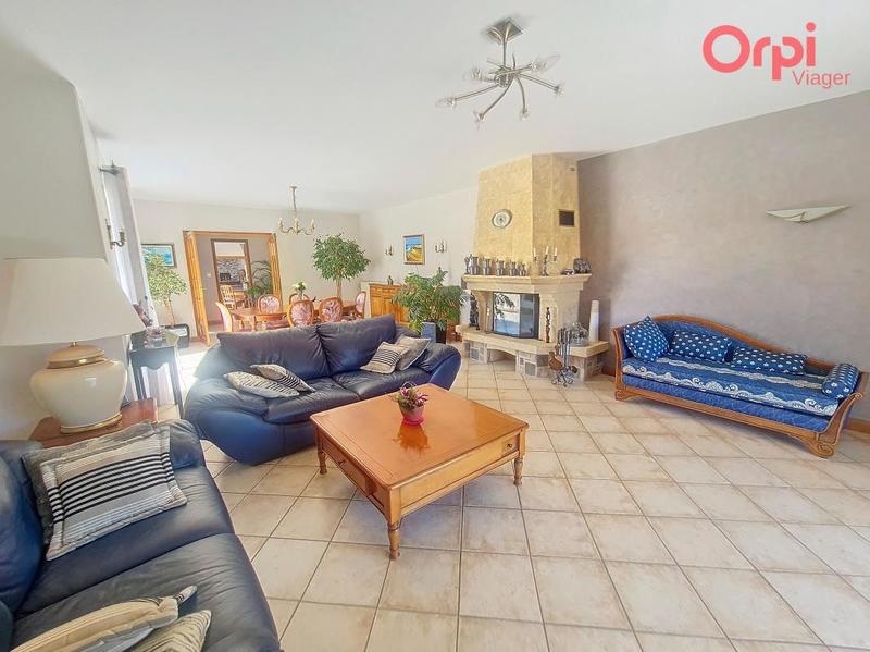 Maison - 199 m² - 7 pièces