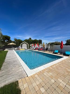 Villa - 206 m² - 8 pièces