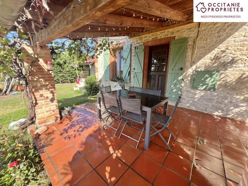 Propriété - 202 m² - 5 pièces