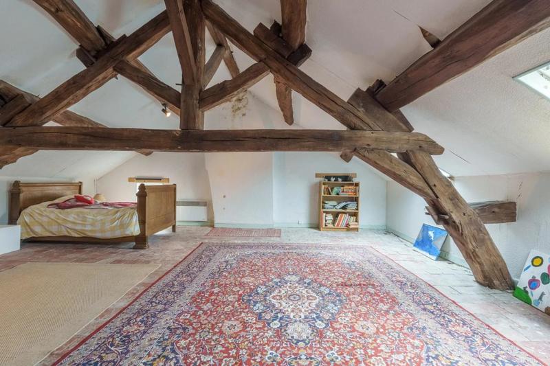 Propriété - 350 m² - 6 pièces