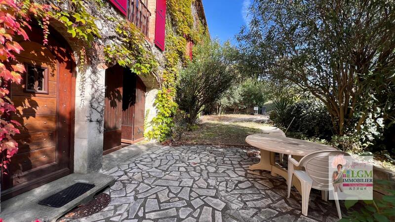 Maison de village - 140 m² - 6 pièces