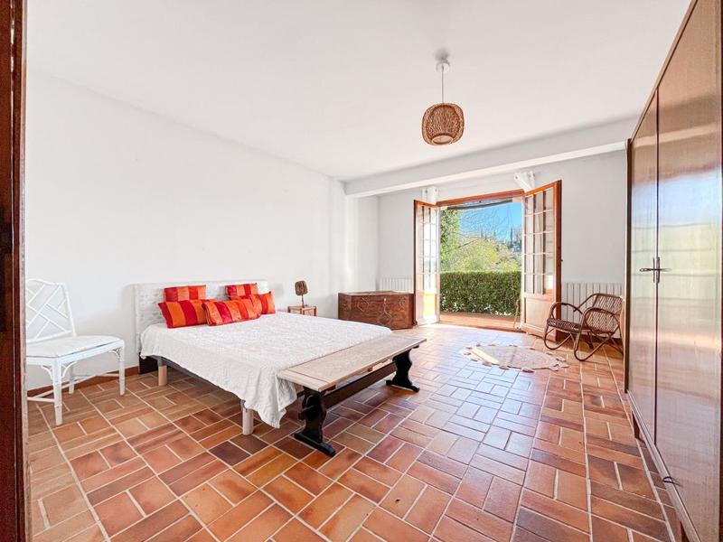 Maison - 200 m² - 7 pièces