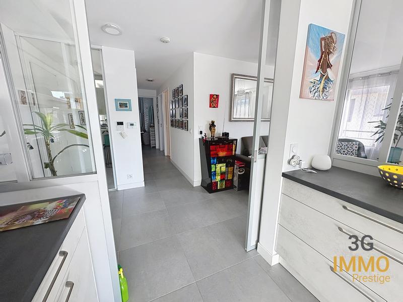 Appartement - 82 m² - 3 pièces