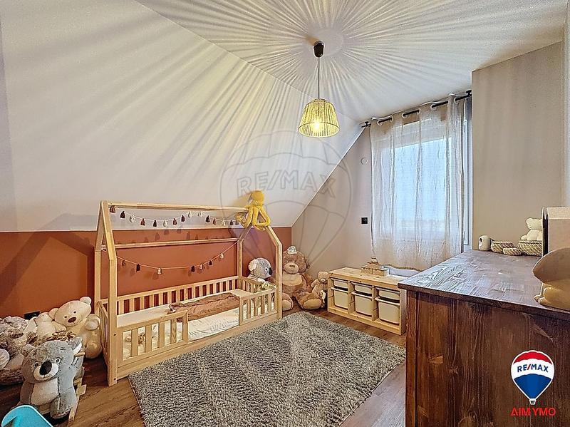 Maison - 105 m² - 5 pièces