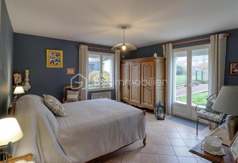 Maison traditionnelle - 193 m² - 8 pièces