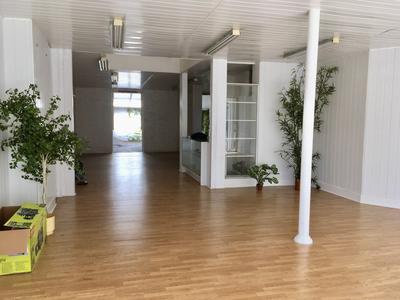 Local commercial - 145 m²