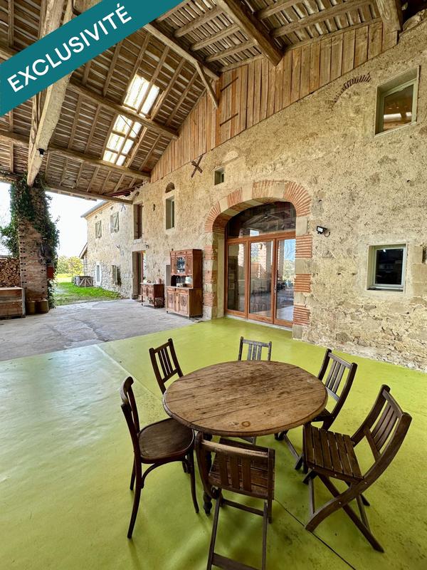 Maison - 271 m² - 9 pièces