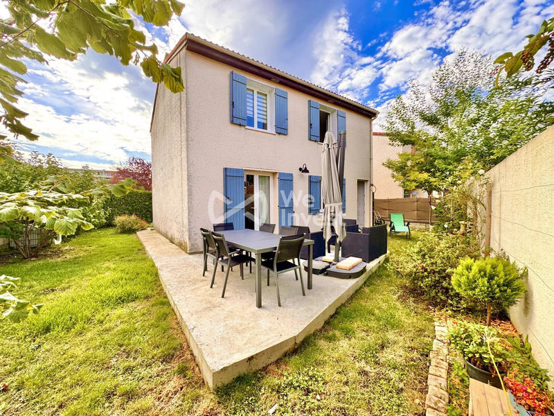 Maison - 90 m² - 5 pièces
