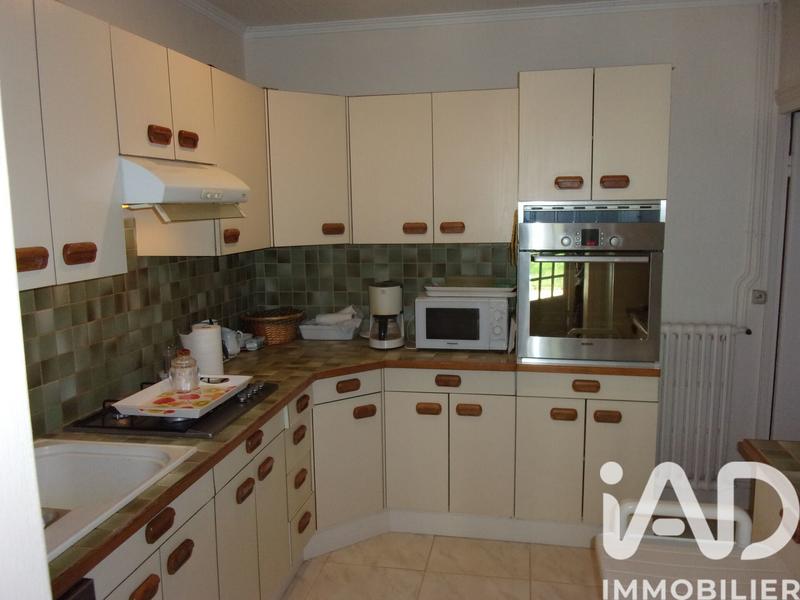 Maison - 212 m² - 12 pièces