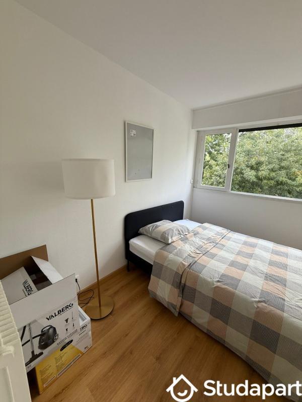 Chambre - 12 m² - 1 pièce