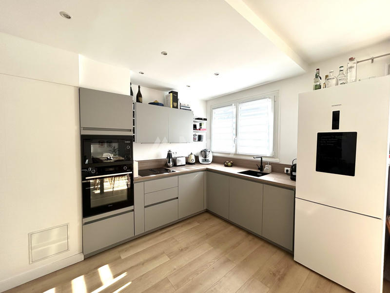 Appartement - 83 m² - 4 pièces