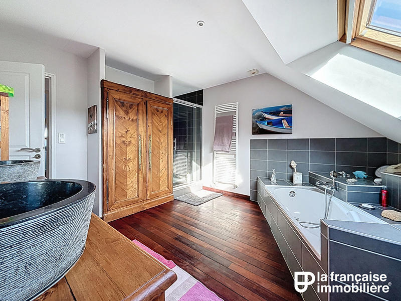 Maison - 142 m² - 6 pièces