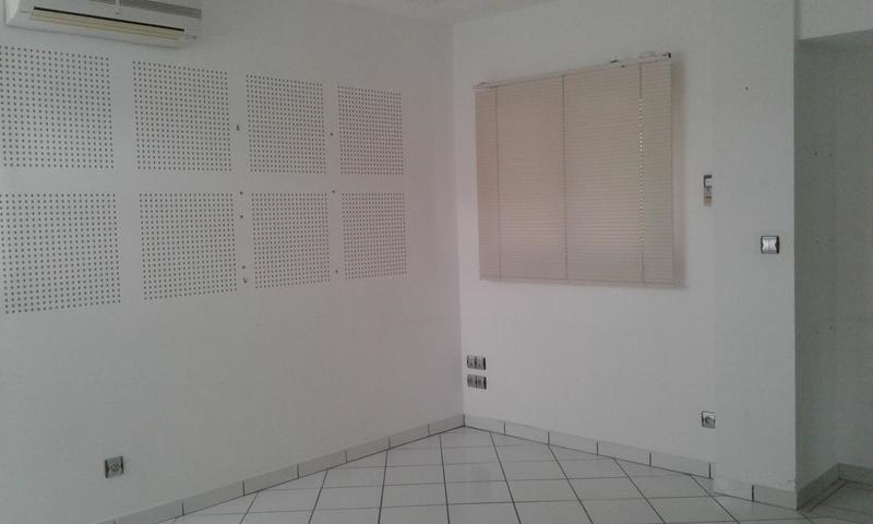 Bureau - 220 m²