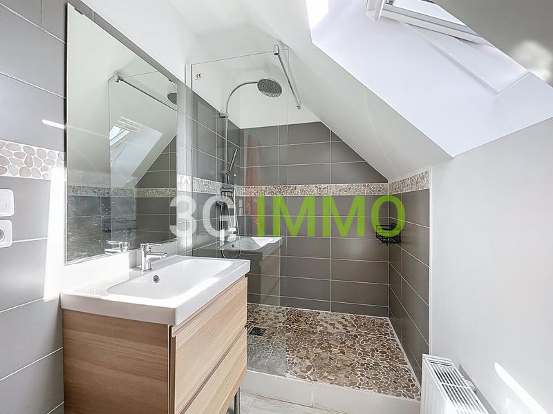 Maison - 80 m² - 5 pièces