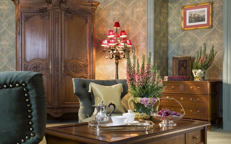 Château - 1 300 m² - 30 pièces