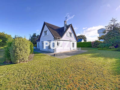 Maison - 180 m² - 7 pièces