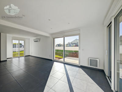 Maison - 97 m² - 5 pièces