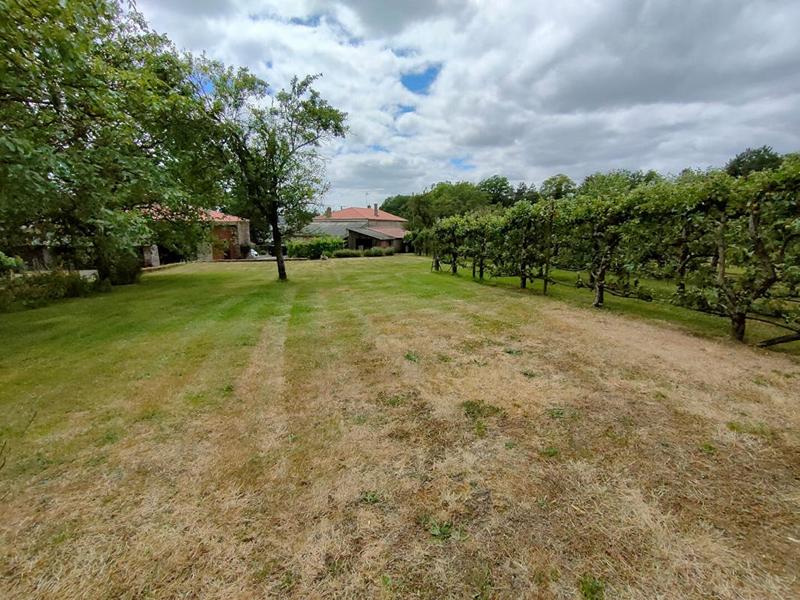 Maison - 196 m² - 7 pièces