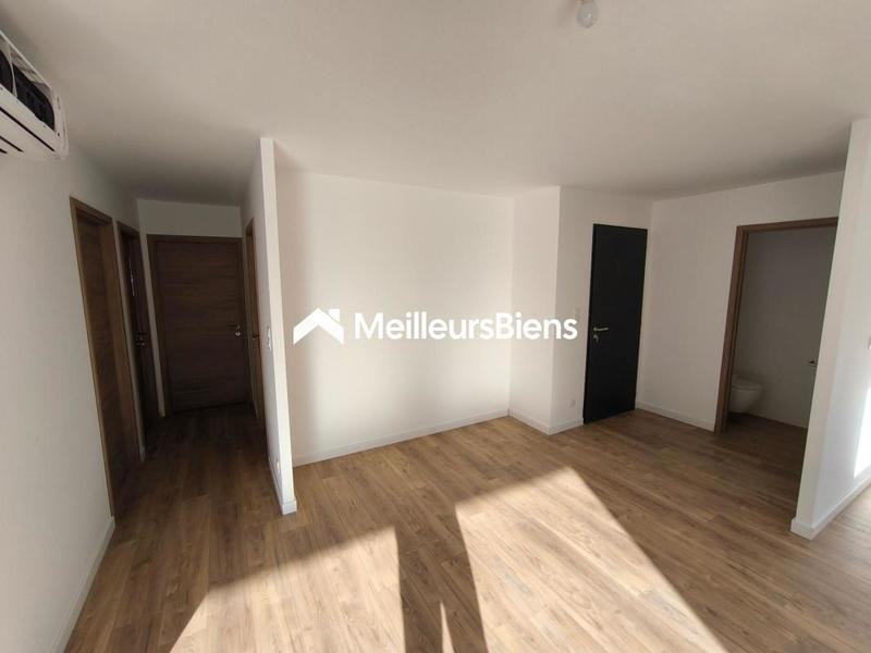 Maison - 96 m² - 5 pièces
