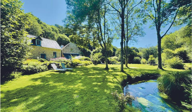 Moulin - 239 m² - 16 pièces