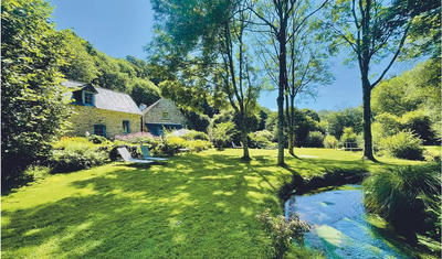 Moulin - 239 m² - 16 pièces