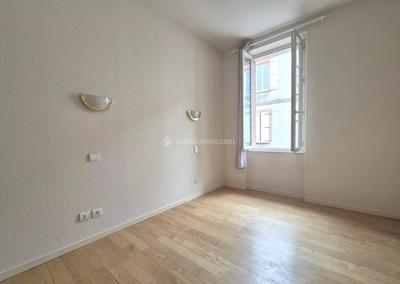 Maison - 184 m² - 5 pièces