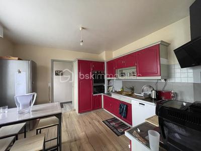 Maison de ville - 1 187 m² - 7 pièces