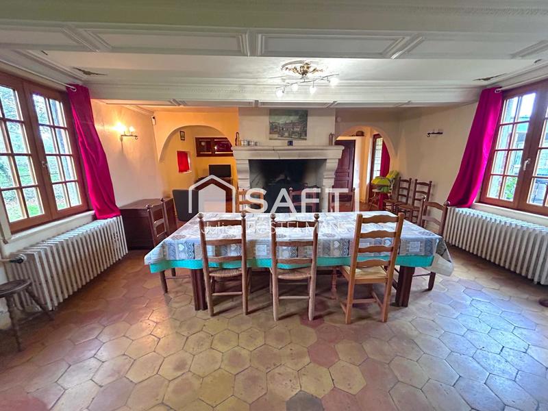 Maison - 201 m² - 8 pièces