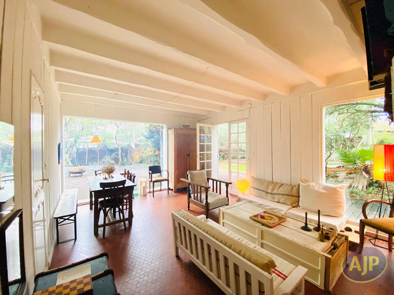 Maison - 85 m² - 7 pièces