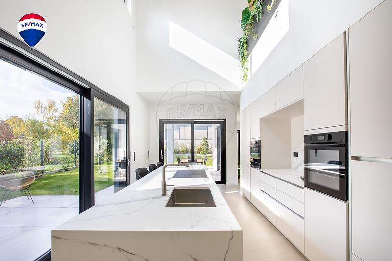 Villa - 185 m² - 6 pièces