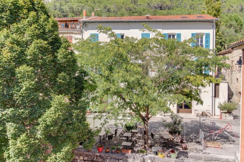 Maison de village - 80 m² - 3 pièces