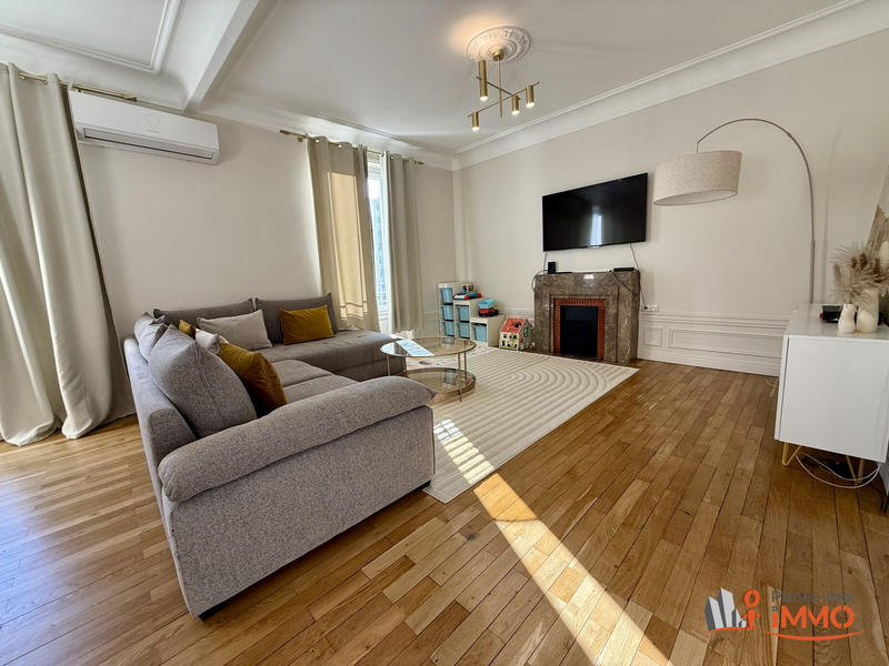 Appartement - 99 m² - 3 pièces