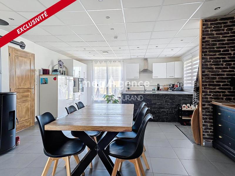 Maison - 110 m² - 6 pièces