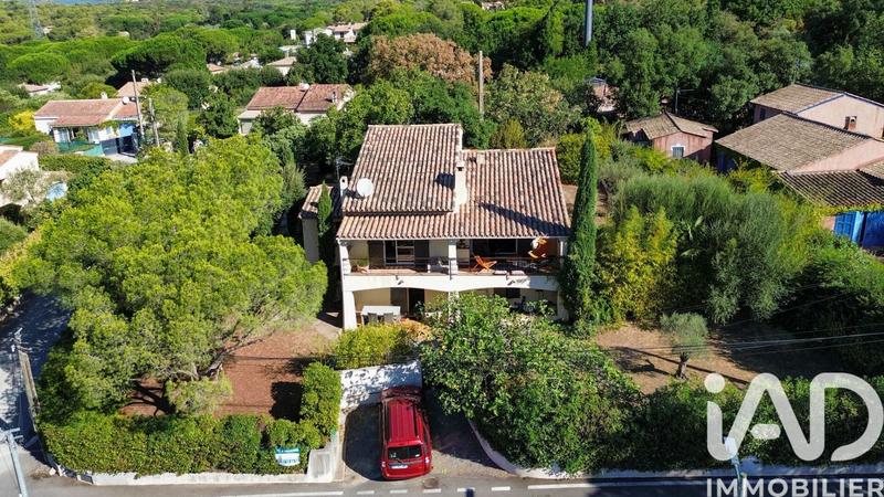 Maison - 180 m² - 7 pièces