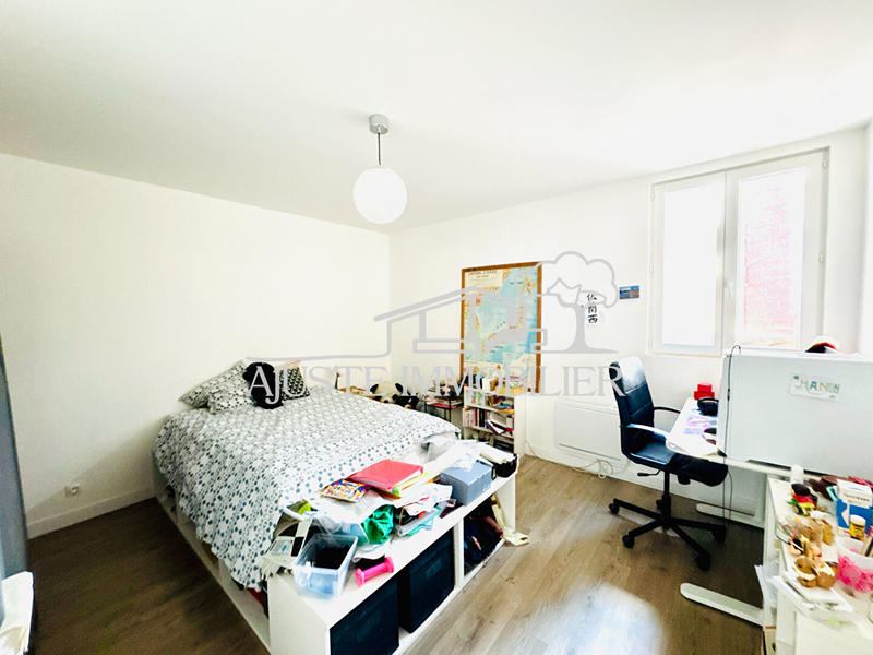 Maison - 92 m² - 6 pièces