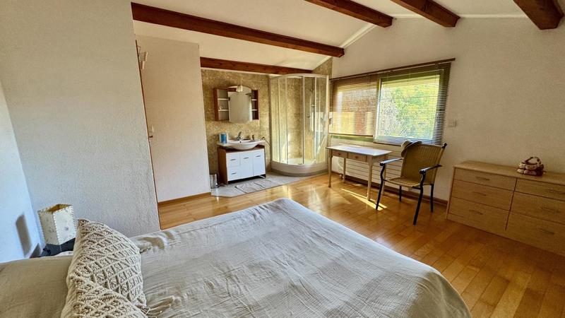 Maison - 217 m² - 7 pièces