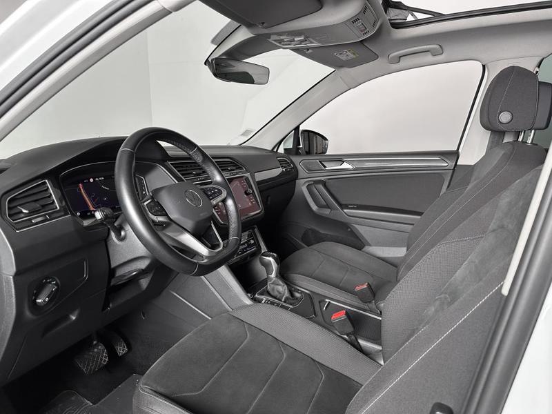 Volkswagen Tiguan 2.0 Tdi 150ch Dsg Elegance Ja18 Digital Cockpit Matrix Led Camera Carplay Attelage