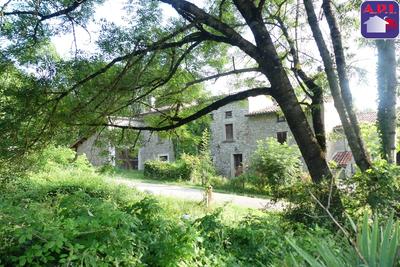 Maison - 278 m² - 5 pièces